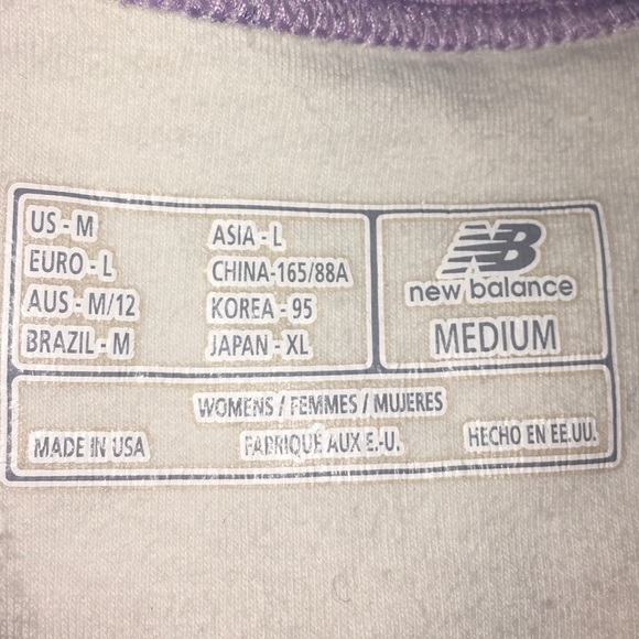 New Balance fitted tank Size M - Picture 3 of 3